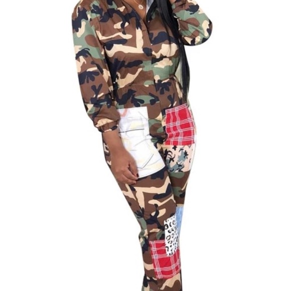 1 Left!! Camouflage Jumpsuit w/Cute Patches - Picture 4 of 4